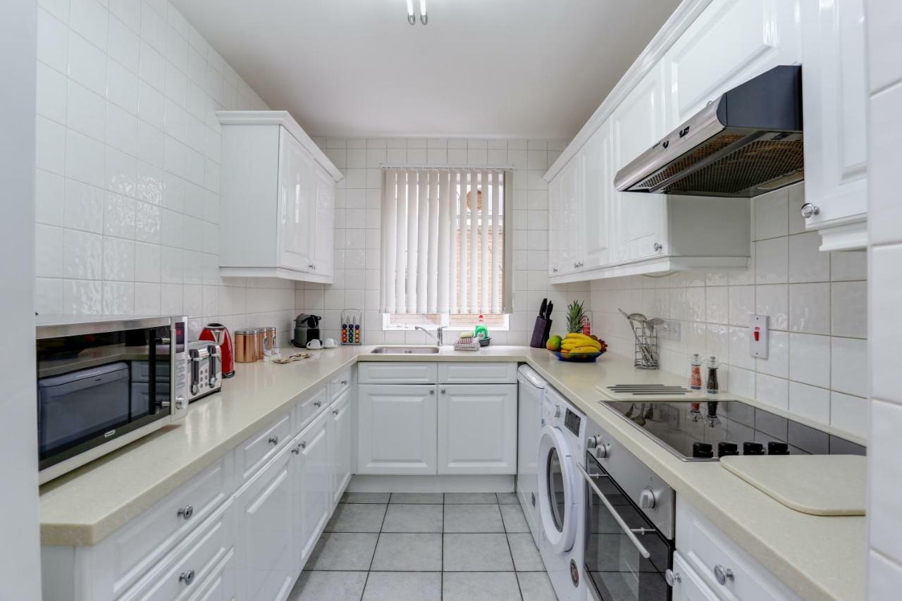 Park Lane Apartments/shaw House Apartment *